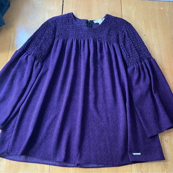 Michael Kors Women’s Purple Smocked Neck blouse Sz Large - Picture 3 of 13